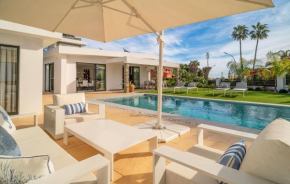 6 Bedroom Stunning Home In Benalmádena